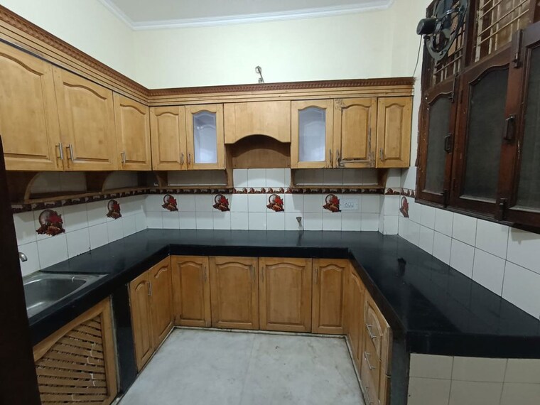 Kitchen, sector 4 2 Bedroom 1275 Sq.Ft. Independent House In Sector 4 Gurgaon 10555356