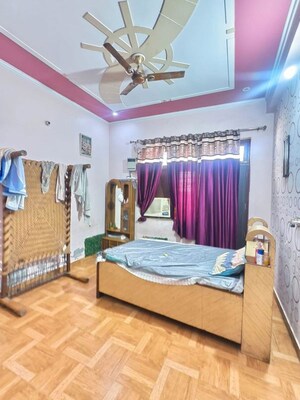 Bedroom in 2 BHK Builder Floor at Sector 21 – for Rent