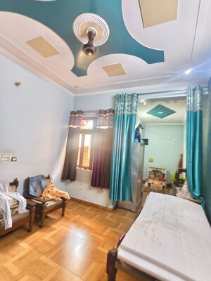 2 BHK Builder Floor For Rent in Sector 21