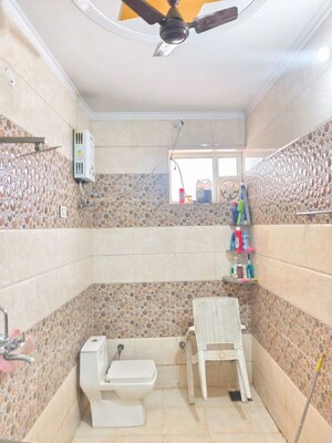 Bathroom in 2 BHK Builder Floor at Sector 21 – for Rent