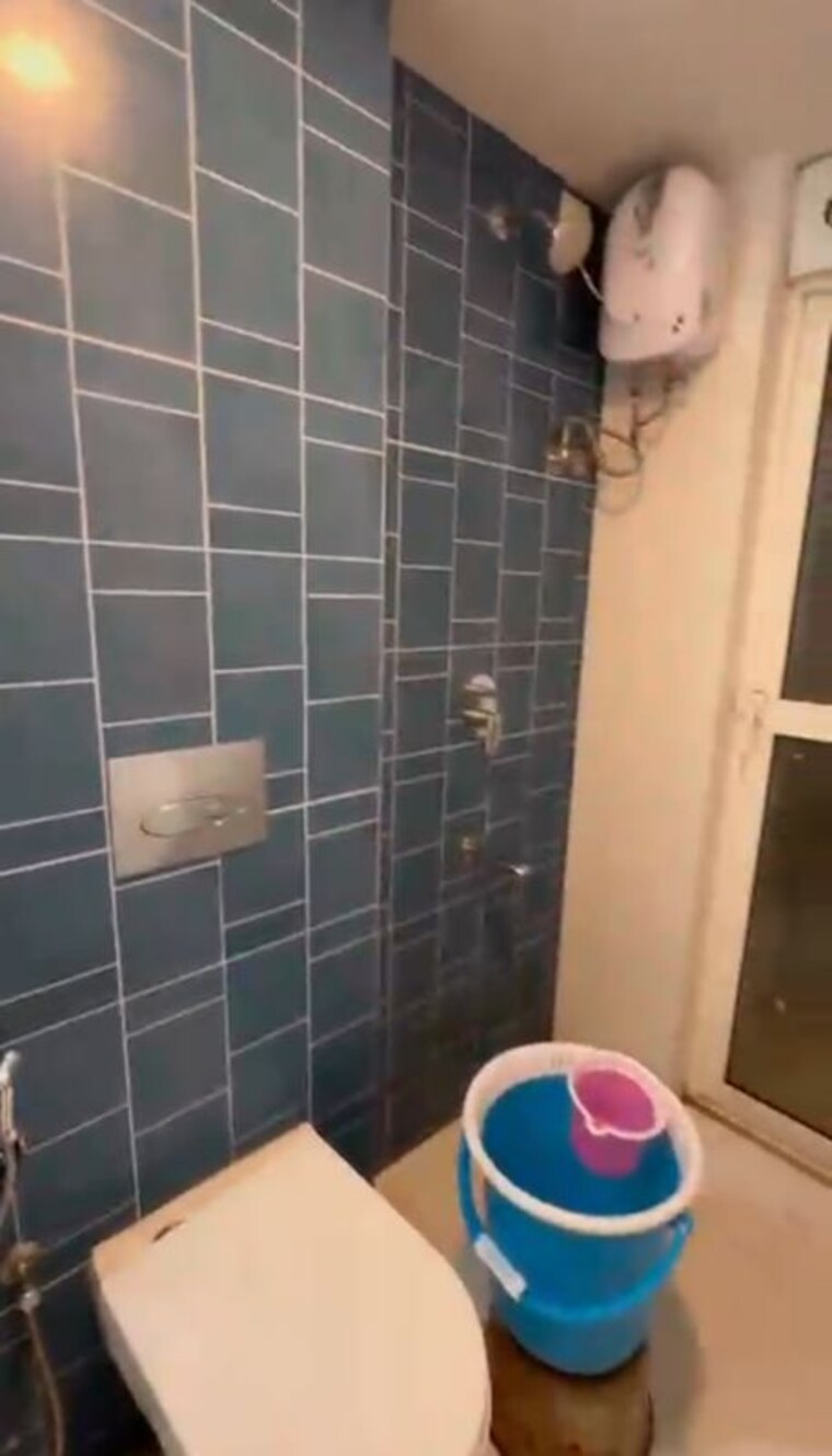 Bathroom, lodha-amara 2 Bedroom 980 Sq.Ft. Apartment In Kolshet Road Thane 10555372