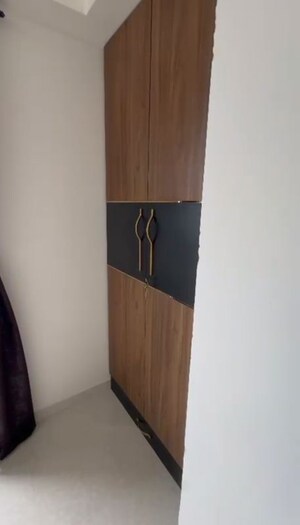 Furnished Amenities in 2 BHK Apartment at Lodha Amara, Kolshet Road – for Rent