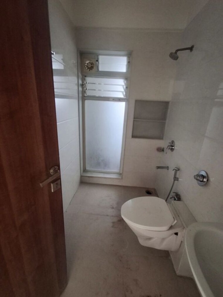 Bathroom, chembur 2 Bedroom 910 Sq.Ft. Apartment In Chembur Mumbai 10555294