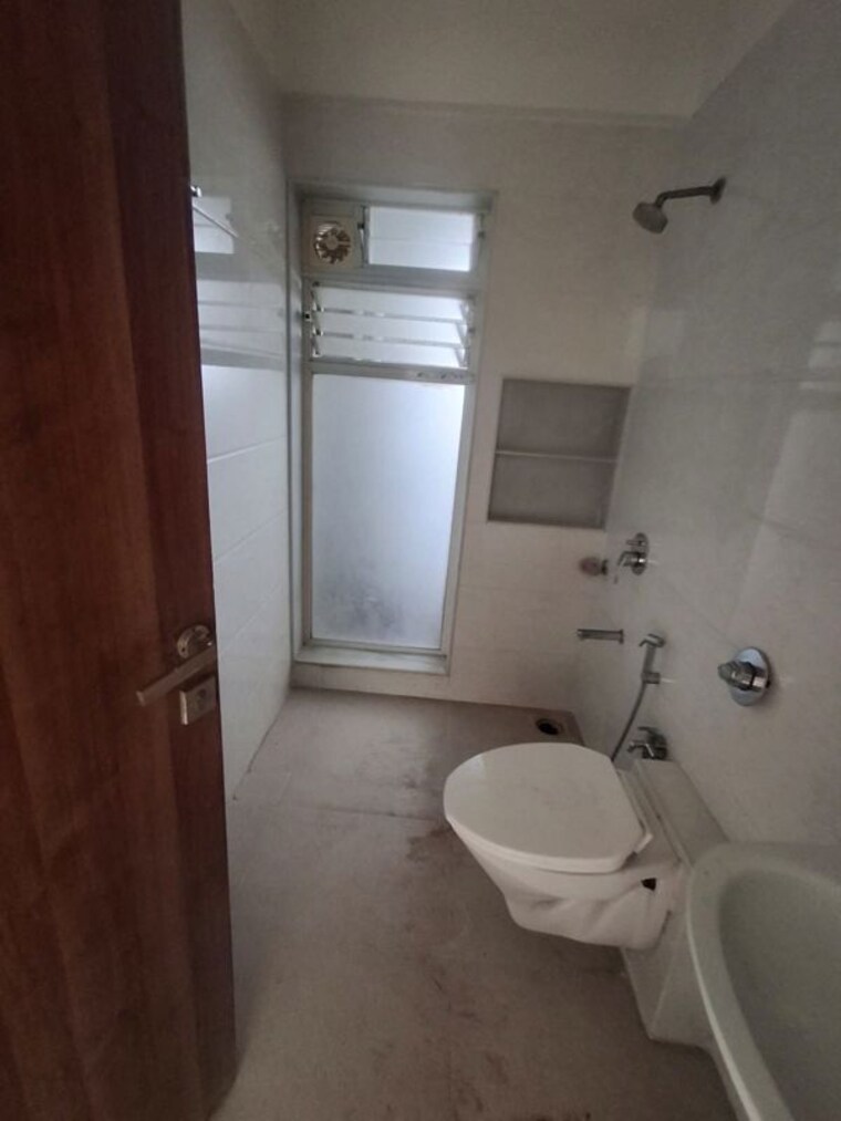 Bathroom, chembur 2 Bedroom 910 Sq.Ft. Apartment In Chembur Mumbai 10555294