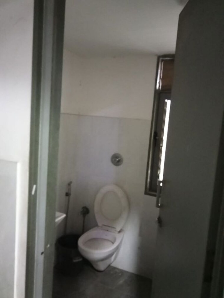 Bathroom, navrangpura Commercial Office Space 1150 Sq.Ft. In Navrangpura Ahmedabad 10555366