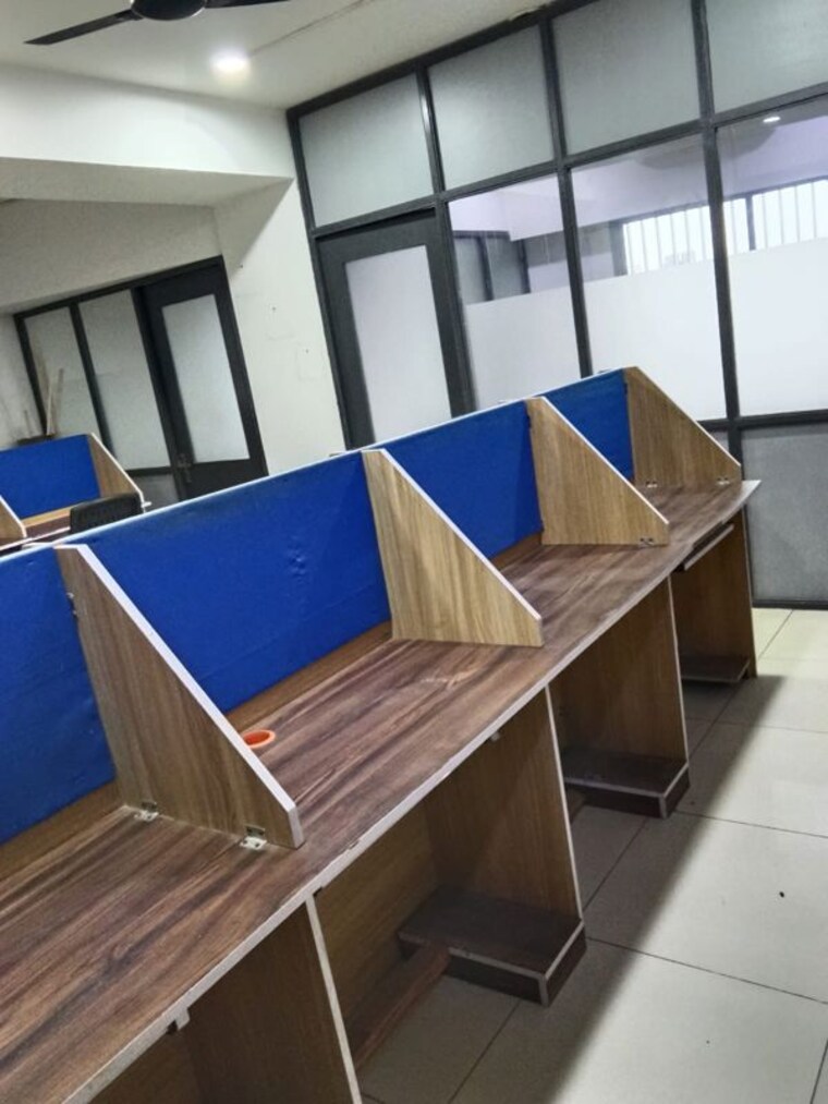 Team Area, navrangpura Commercial Office Space 1150 Sq.Ft. In Navrangpura Ahmedabad 10555366