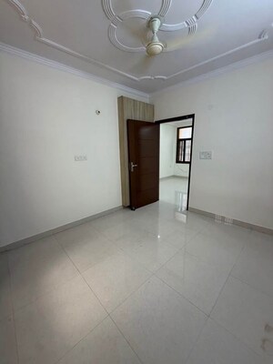 Room in 2 BHK Independent House at Chattarpur – for Rent