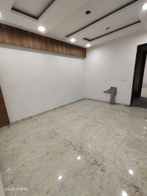 Room in 2 BHK Builder Floor at Sector 23 – for Rent