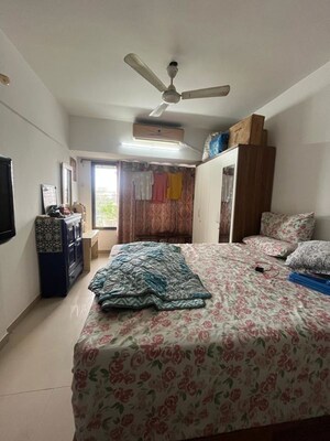 Bedroom in 3 BHK Apartment at Dreamax Vega, Andheri East – for Rent