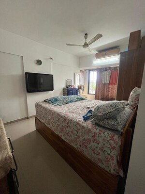 Bedroom in 3 BHK Apartment at Dreamax Vega, Andheri East – for Rent