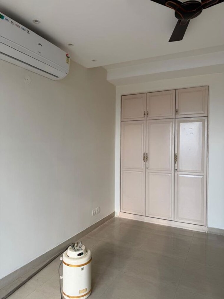 Room, gpl-eden-heights 3.5 Bedroom 2150 Sq.Ft. Apartment In Sector 70 Gurgaon 10555411