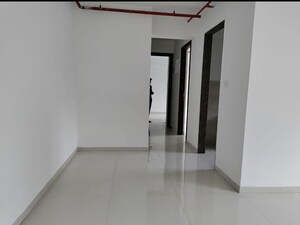 Room in 1.5 BHK Apartment at Sunteck Avenue 2, Goregaon West – for Rent