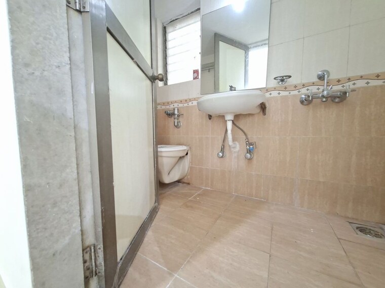 Bathroom, neelkanth-greens 2 Bedroom 650 Sq.Ft. Apartment In Manpada Thane 10555440
