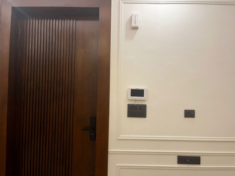 Bathroom, raj-one-good-earth 3.5 Bedroom 1800 Sq.Ft. Apartment In Sector 71 Gurgaon 10555449