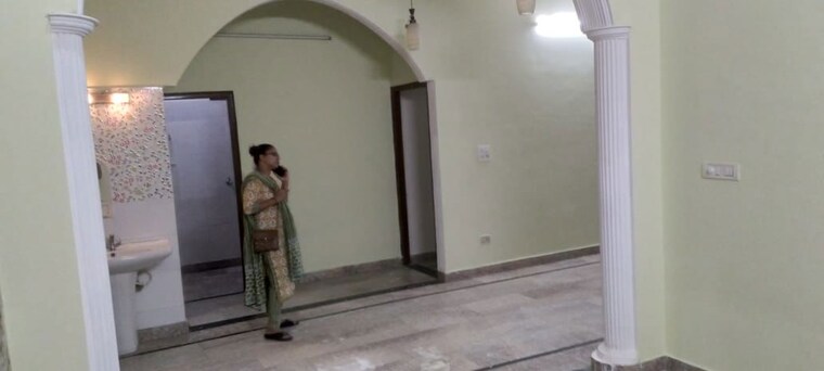 Room, sector 4 1 Bedroom 758 Sq.Ft. Independent House In Sector 4 Gurgaon 10555455