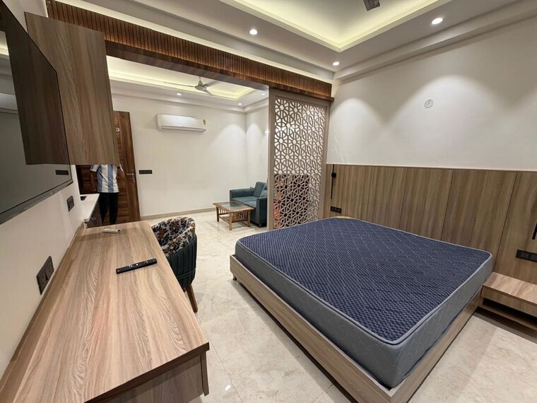 Bedroom, sector 52 1 Bedroom 400 Sq.Ft. Builder Floor In Sector 52 Gurgaon 10555456