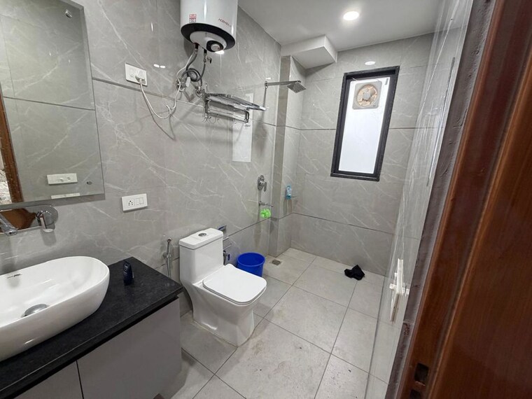 Bathroom, sector 52 1 Bedroom 400 Sq.Ft. Builder Floor In Sector 52 Gurgaon 10555456