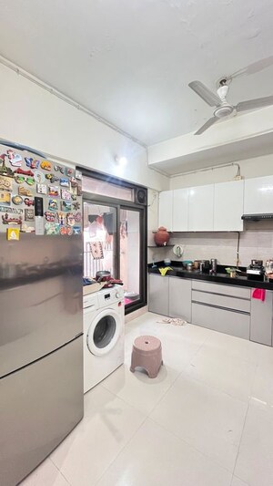 Team Area in 2 BHK Villa at Kanakia Levels, Malad East – for Rent