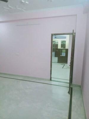 Room in 1 BHK Independent House at Sector 4 – for Rent