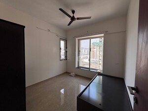 Room in 2 BHK Apartment at VJ YashOne Infinitee, Tathawade – for Rent