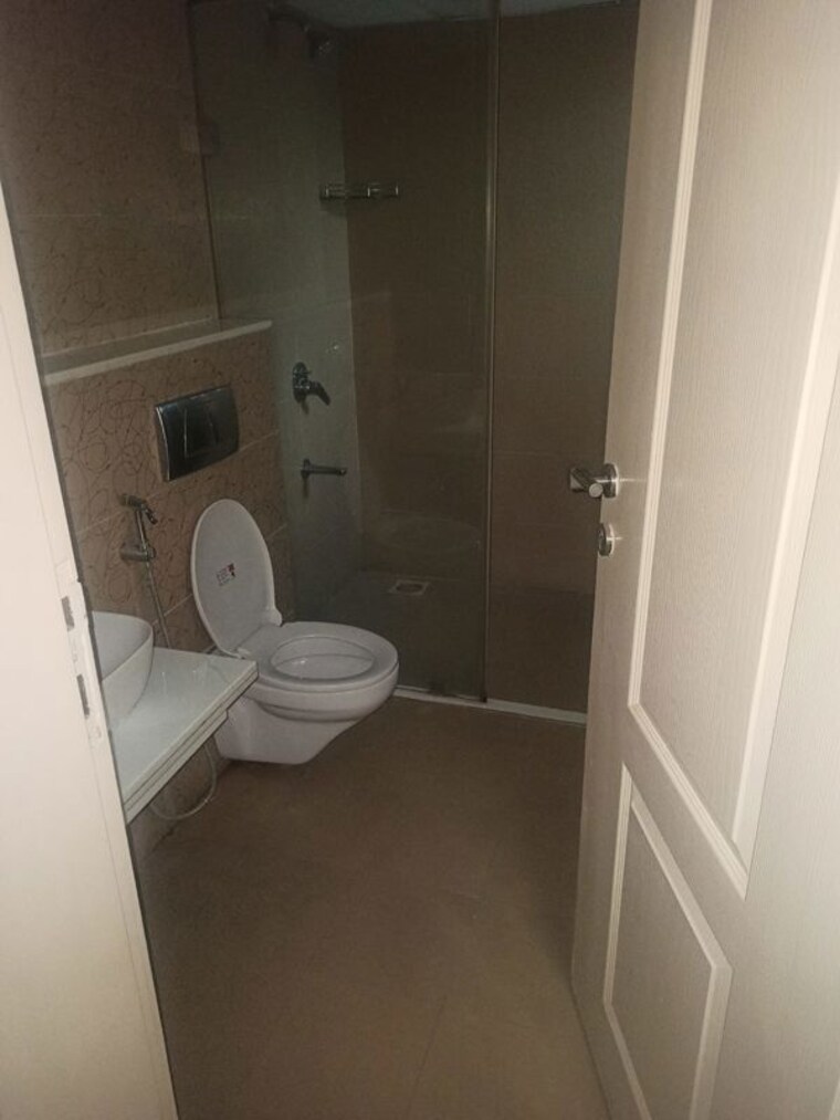 Bathroom, kolte-patil-24k-glitterati 4 Bedroom 2250 Sq.Ft. Apartment In Pimple Nilakh Pune 10555450