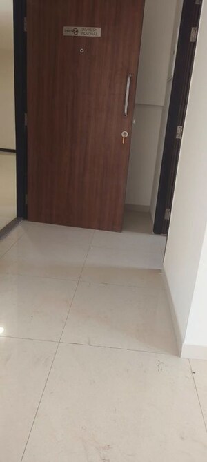 2 BHK Apartment For Rent in Lodha Amara, Kolshet Road