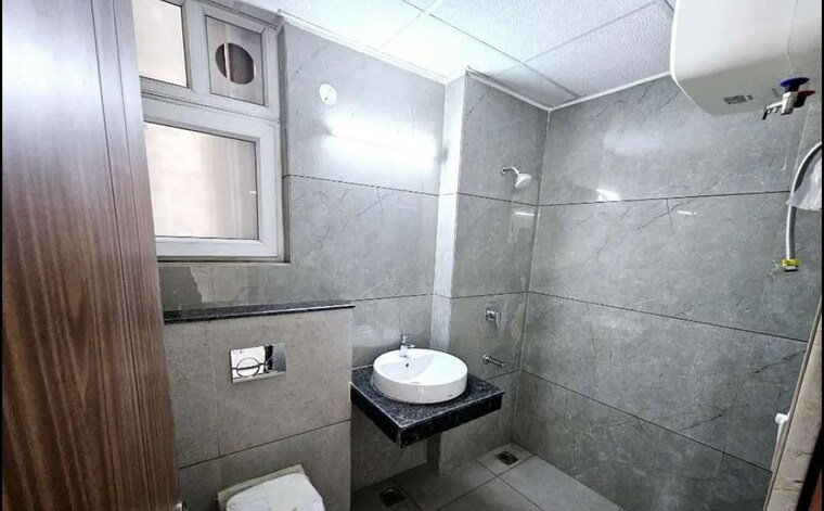 Bathroom, allwin-el-spazia 3 Bedroom 1638 Sq.Ft. Apartment In Sanauli Zirakpur 10555509