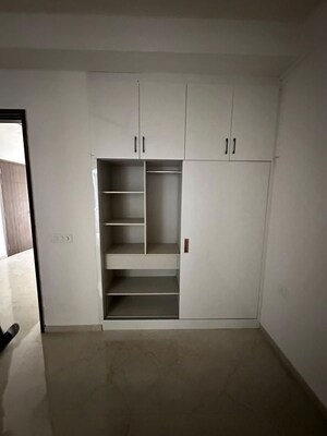 Bathroom in 3 BHK Builder Floor at Smart World Orchard, Sector 61 – for Rent