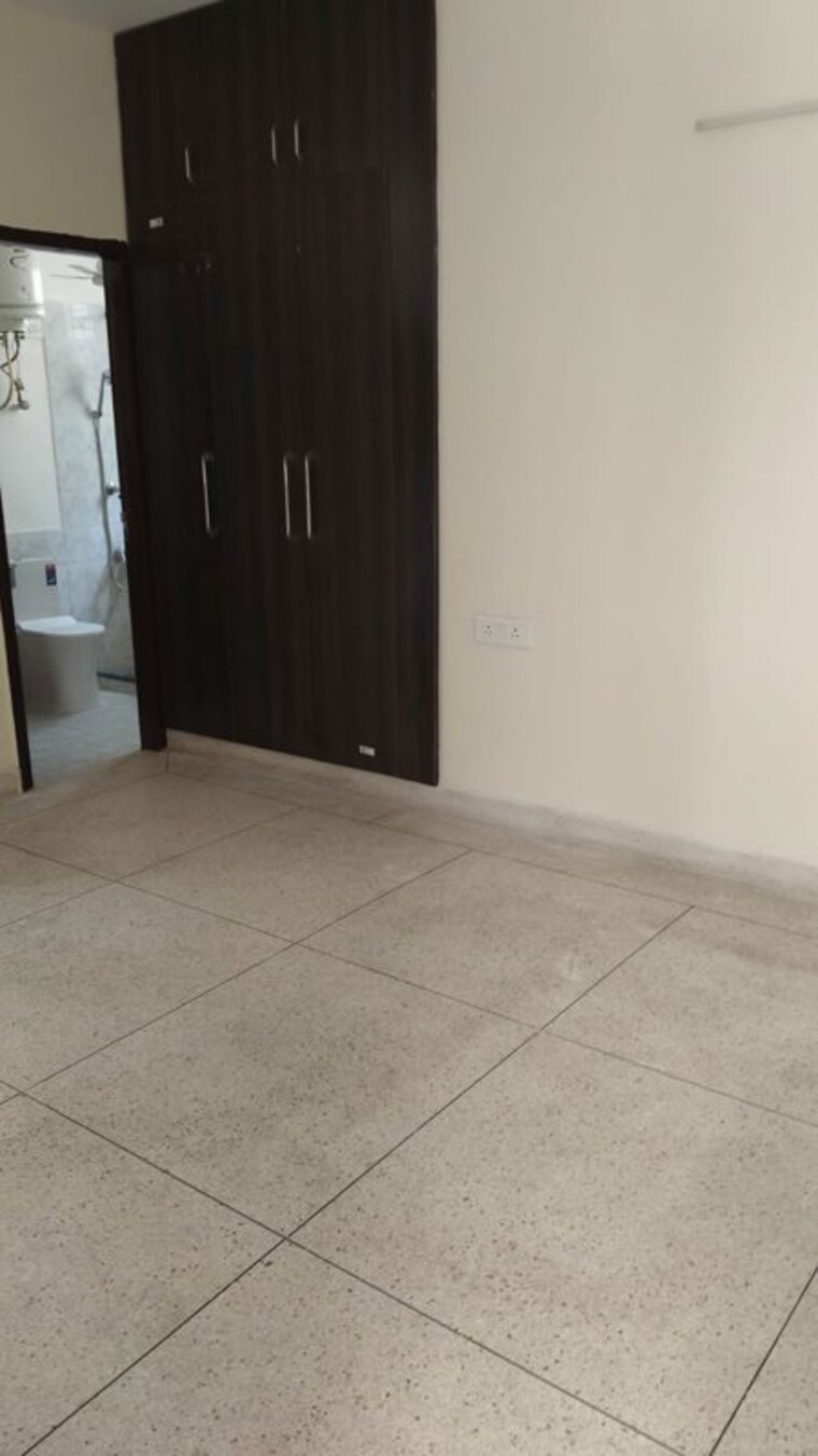 Room, unitech-south-city-ii 3 Bedroom 1550 Sq.Ft. Builder Floor In Sector 50 Gurgaon 10555544