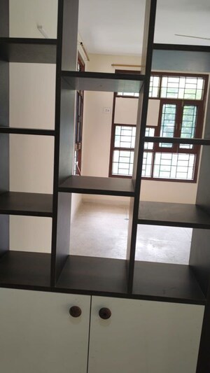 Room in 3 BHK Builder Floor at Unitech South City II, Sector 50 – for Rent
