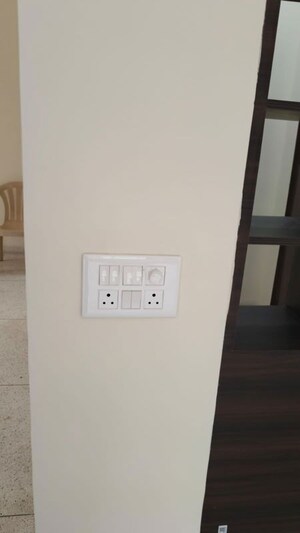 Room in 3 BHK Builder Floor at Unitech South City II, Sector 50 – for Rent