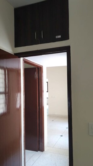 Room in 3 BHK Builder Floor at Unitech South City II, Sector 50 – for Rent