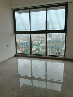 Room in 2 BHK Apartment at Sheth Auris Bliss, Malad West – for Rent