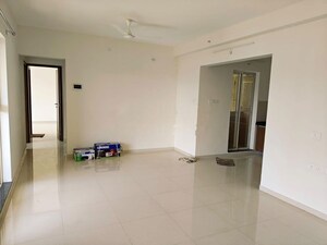 Room in 3 BHK Apartment at Pride Purple Park Astra, Hinjewadi – for Rent