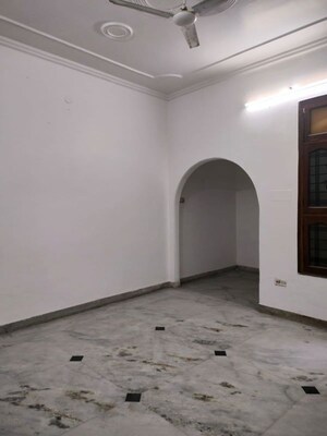 Room in 1 BHK Independent House at Sector 4 – for Rent