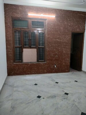 Room in 1 BHK Independent House at Sector 4 – for Rent