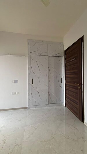 Bathroom in 3 BHK Builder Floor at Smart World Orchard, Sector 61 – for Rent
