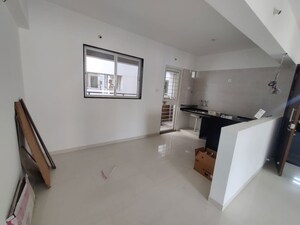 Room in 2 BHK Apartment at Suyog Padmavati Hills, Bavdhan – for Rent