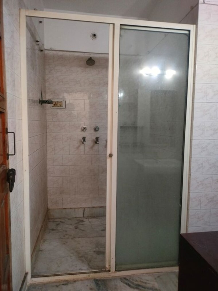 Bathroom, sector 4 1 Bedroom 825 Sq.Ft. Independent House In Sector 4 Gurgaon 10555612