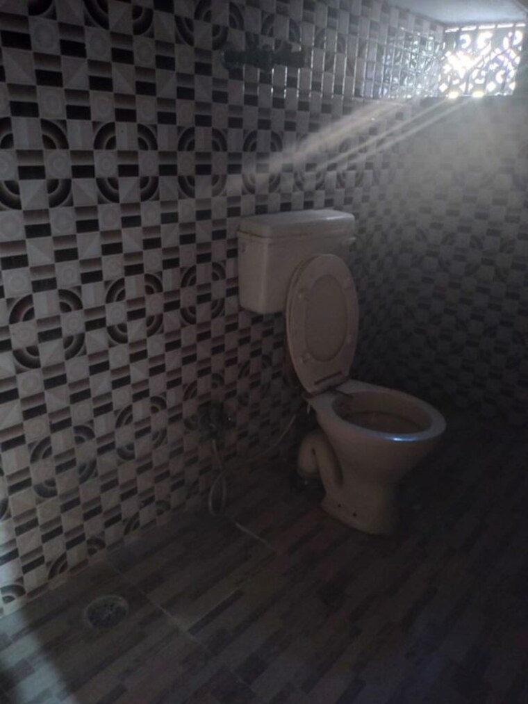 Bathroom, sector 4 1 Bedroom 795 Sq.Ft. Independent House In Sector 4 Gurgaon 10555618