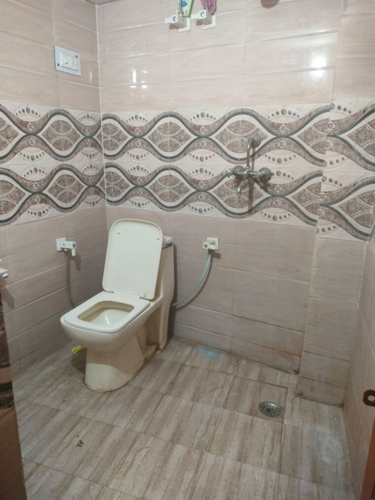 Bathroom, sector 4 1 Bedroom 795 Sq.Ft. Independent House In Sector 4 Gurgaon 10555618