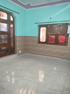 1 BHK Independent House For Rent in Sector 4