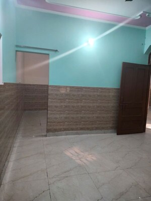 Room in 1 BHK Independent House at Sector 4 – for Rent