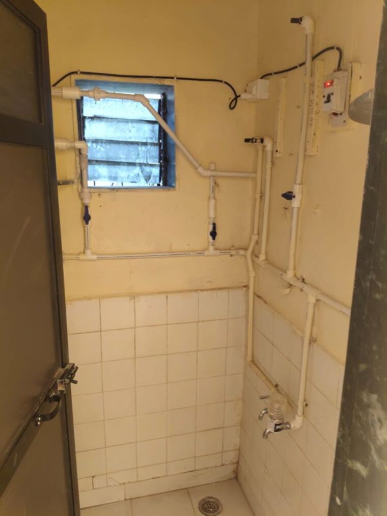 Bathroom, tulsi-pooja-chs 2 Bedroom 950 Sq.Ft. Apartment In New Panvel East Navi Mumbai 10440921