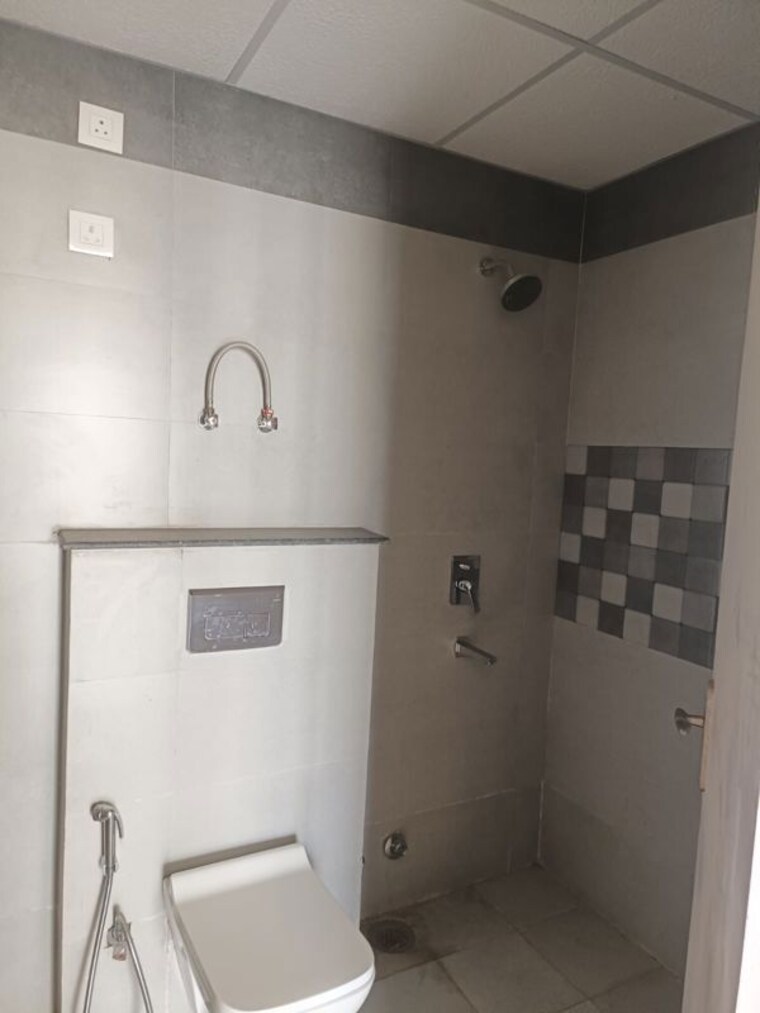 Bathroom, conscient-habitat-102 3 Bedroom 800 Sq.Ft. Apartment In Sector 102 Gurgaon 10555542