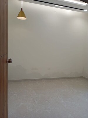 Room in 2 BHK Apartment at Innovative Montana, Ulwe Sector 17 – for Sale