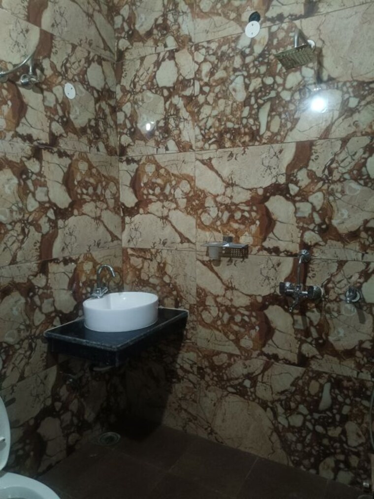 Bathroom, dhakoli 3 Bedroom 1250 Sq.Ft. Builder Floor In Dhakoli Zirakpur 10555643
