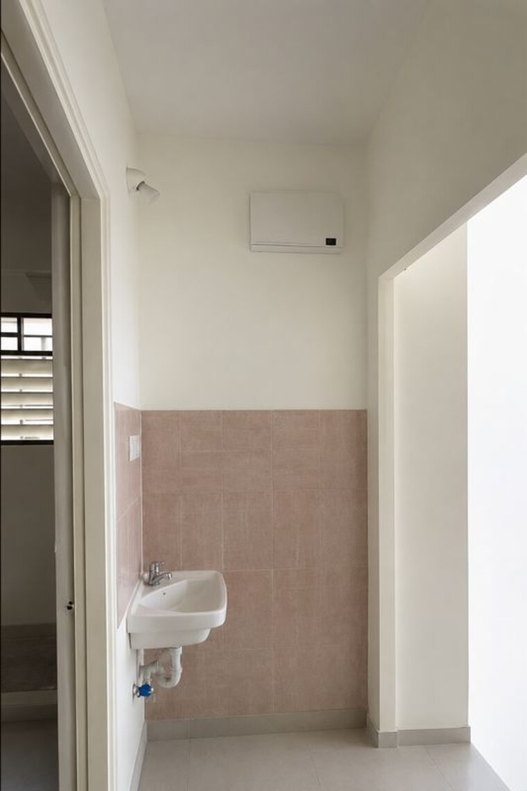 Bathroom, besa 2 Bedroom 940 Sq.Ft. Apartment In Besa Nagpur 10555640