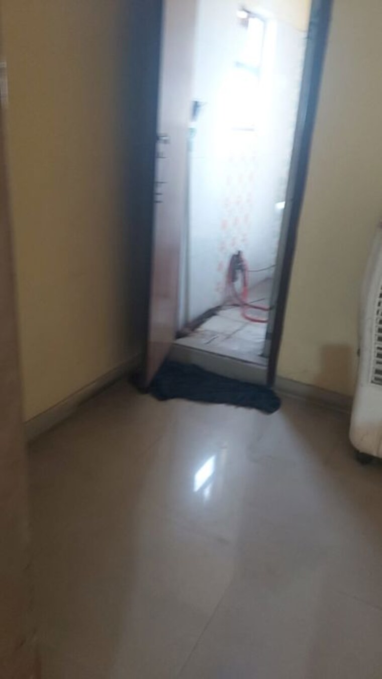 Room, mayur vihar 3.5 Bedroom 450 Sq.Ft. Builder Floor In Mayur Vihar Delhi 10555646