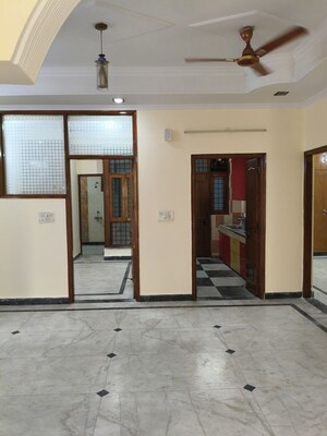 Room in 3 BHK Builder Floor at Sector 50 – for Rent